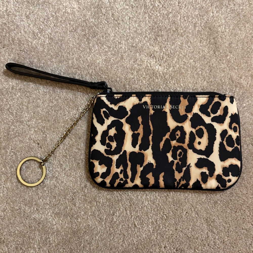 NWOT - Victoria's Secret Leopard Print Wristlet
